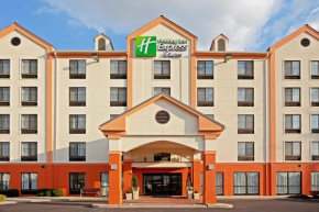 Holiday Inn Express Hotel & Suites Meadowlands Area, an IHG Hotel